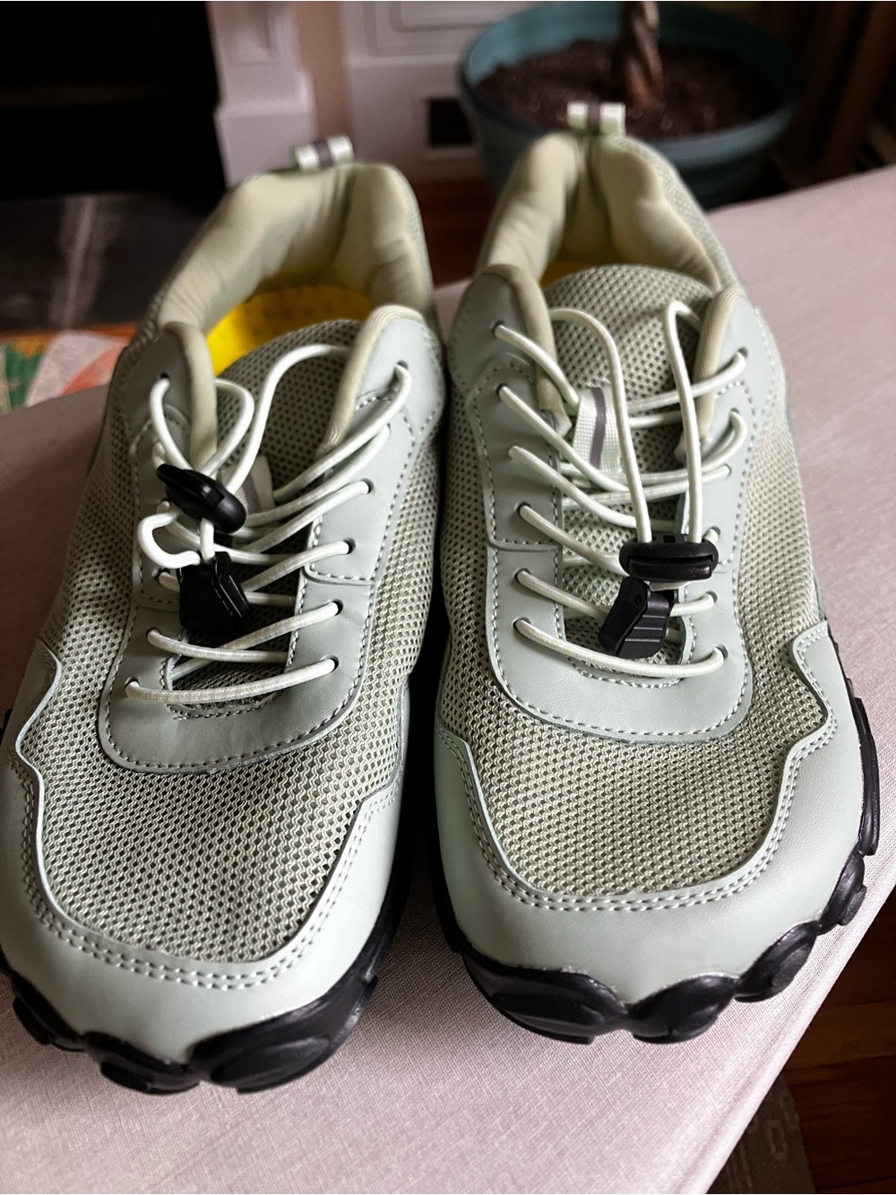 Unbranded Minimalist Barefoot Water Shoes Mint NWOB Unisex Size 41 M8 or W9.5